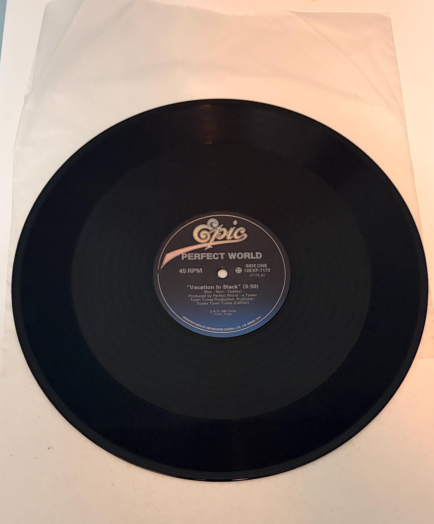 Perfect World - Vacation in Black 1986 Vinyl Record